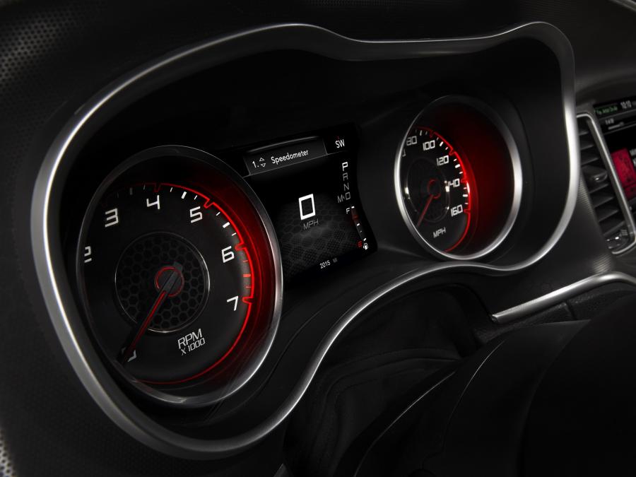  Dodge Charger R/T 2015 года  (фото 13 из 61)